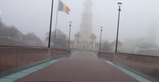 Un pod din centrul oraşului Alba Iulia ar putea fi închis de autorităţi iarna pentru că este prea alunecos