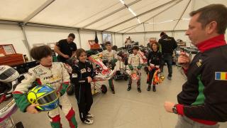David şi Bogdan, plini de emoții la circuitul internaţional de karting de la Napoli