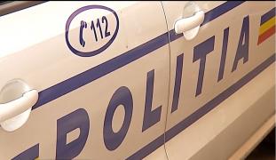 Poliţistul din Teleorman care vindea cătuşe colegilor primea marfa din străinătate