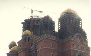 Primăria Capitalei taie, în premieră, din banii oferiţi bisericilor