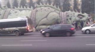 O sopârlă uriașă provoacă scandal la Chișinău