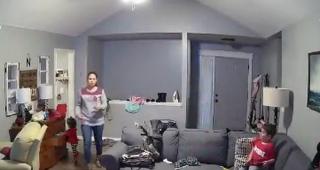 Familii din SUA, spionate de hackeri prin camerele de supraveghere