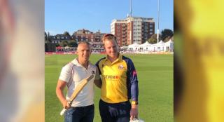 Un jucător român de cricket a devenit celebru în lume datorită talentului său