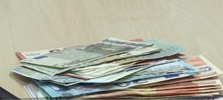 Un român din doi are întârzieri la plata facturilor pentru utilităţi