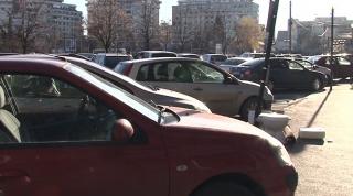 Doi indivizi au înscenat un accident pentru a şantaja o şoferiţă, în Ploieşti