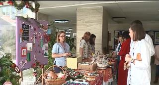 Târg inedit de globuri şi decoraţiuni la Târgu Mureș, pentru achiziția de incubatoare