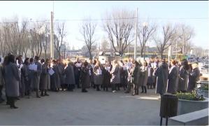 6.000 de grefieri au protestat împotriva eliminării pensiilor speciale