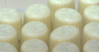 Ciocolata roz, realizată numai din ingrediente naturale, un preparat perfect pentru sărbători