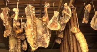 Bucate tradiționale cu apă sărată din fântână, în Harghita