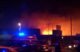 Incendiu puternic pe șoseaua Fundeni din București. A fost trimis mesaj de avertizare Ro-Alert