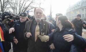 Momente tensionate la comemorarea Revoluției din '89, în Piața Universității