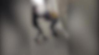 Elevă de liceu cu părul smuls din cap nu mai vrea să meargă la şcoală, de frică, la Ţăndărei (video)