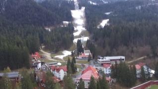 Poiana Braşov se pregătește de Crăciun, dar lipsește zăpada