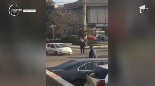 Doi polițiști din Câmpulung Muscel au încurcat în loc să dirijeze circulația