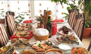 Mulţi turişti plătesc pentru a prepara ca pe vremuri masa de Crăciun