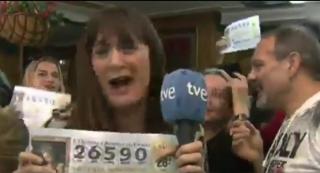 O jurnalistă din Spania și-a dat demisia în direct, după ce a câştigat la loteria de Crăciun