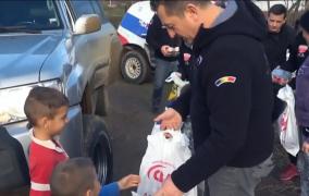 Moșul colindă în 4x4 satele izolate din România