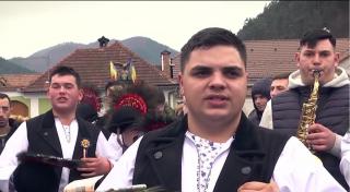 Turiști colindați de junii Sibiului, în a doua zi de Crăciun