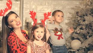 Olivia Păunescu, ședință foto specială alături de finii ei