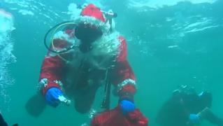 Moș Gerilă, primit cu onoruri în Lacul Baikal