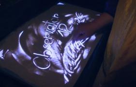 Mariana Pachis, artista care a intrat în Cartea Recordurilor cu desene în nisip