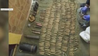 Orădean care colecționa 1000 de bombe și cartușe în casă, spitalizat după explozia unui proiectil