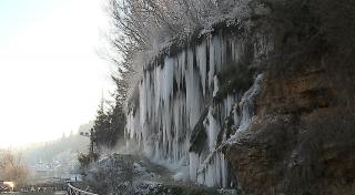 Cascada cu apă termală de la Toplița, unică în Europa de Est