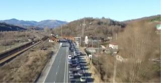 Autorităţile promit drum paralel cu Valea Prahovei pentru evitarea blocajelor