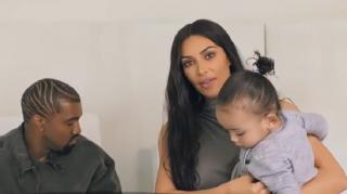 Kim Kardashian și Bradley Cooper, vedetele care locuiesc împreună cu părinţii