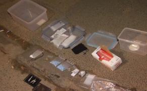 Tânăr prins cu un kilogram de droguri, pe stradă, în Bucureşti