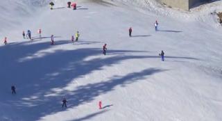 Pârtiile din Poiana Brașov și Postăvarul, pregătite pentru turiști