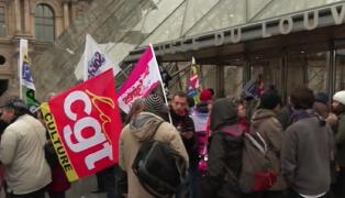 Muzeul Luvru, închis de sindicaliștii nemulțumiți de reforma pensiilor