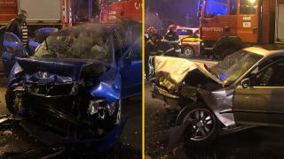 Doi șoferi care făceau liniuțe și-au distrus mașinile în centrul orașului Târgu Jiu (Video)