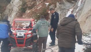 12 persoane, salvate din nămeți de jandarmii montani din Prahova