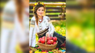 Iustina Irimia, colecție impresionantă de costume populare