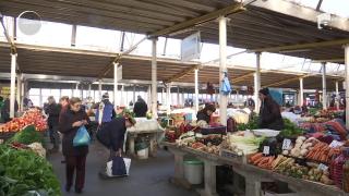 Cerealele, legumele și fructele, mai puțin consumate de români. Care este cauza