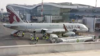 Mobilizare pe aeroportul Henri Coandă. 25 de artişti din Mioveni au revenit după un turneu în China