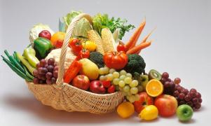 Fructele și legumele tratate cu pesticide în exces pot conţine un cocktail de şapte otrăvuri