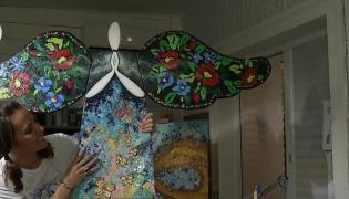 Andreia Martinescu, artista care pictează îngeri după asemănarea clientului