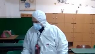 Douăzeci de elevi şi învăţătoarea lor s-au simţit rău în timpul cursurilor, la o şcoală din Bragadiru