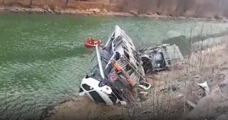 Zeci de salvatori au căutat 12 ore, în Olt, o posibilă victimă a unui accident rutier