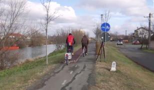 Singura pistă de biciclete care leagă România de Serbia, lăsată de izbeliște