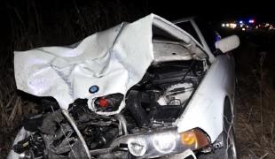 Căruţă spulberată de o mașină, în Alba. Un bărbat a murit, altul e în stare critică