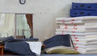 Educație fizică în săli de sport mucegăite, în multe școli din România