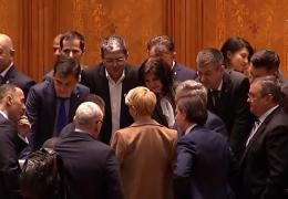 Ziua moţiunii care a dărâmat Guvernul Orban, trăită la intensitate maximă (Video)