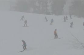 Primul episod de iarnă veritabilă a umplut staţiunile de la munte