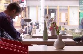 Meniuri bilingve pentru turiști, în toate cafenelele şi restaurantele din Timişoara