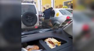 Doi șoferi și-au împărțit pumni în plină stradă, la Cluj-Napoca