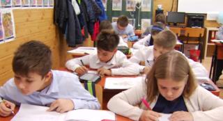 Numărul de elevi dintr-o clasă se reduce drastic, în Noua Lege a Educaţiei