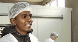 Dayan, al treila srilankez angajat la brutăria din Ditrău